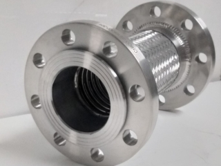 Khớp nối mềm inox là gì?