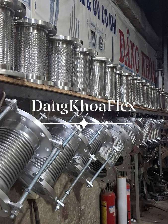 khớp nối mềm inox ngành tàu